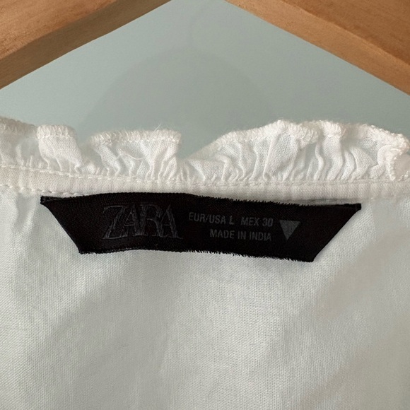 Zara White Sleeveless Lace Top never worn - Picture 3 of 4